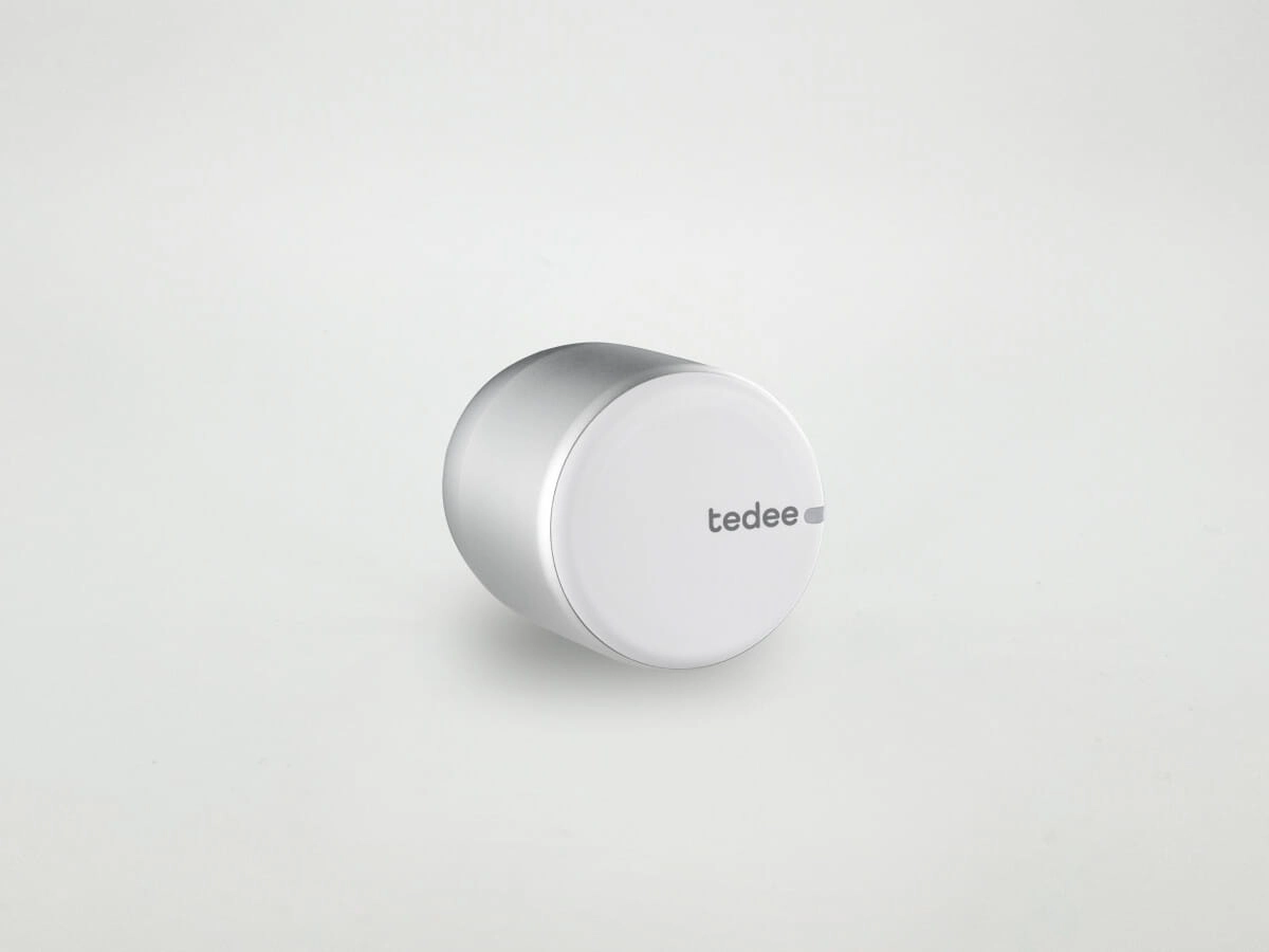 tedee-pro-white1 tedee-pro-white1